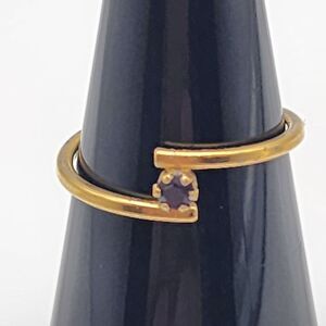 Vintage Avon Gold Tone & Black Rhinestone Ring (7.5)
